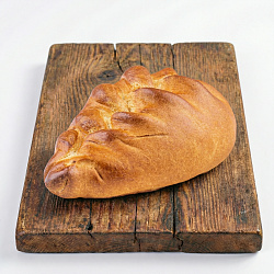 Пирожок с луком и яйцом франц. кос.